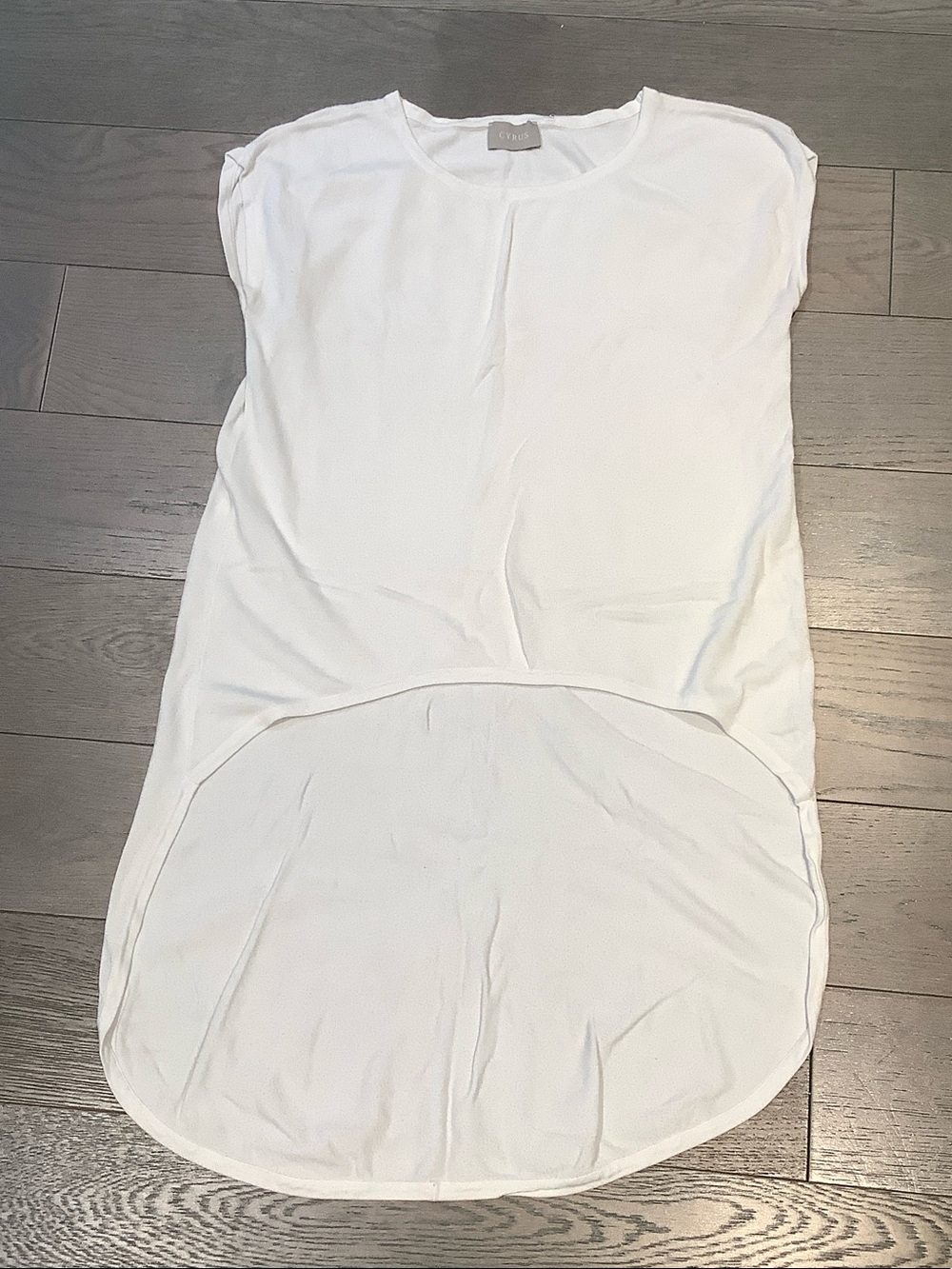 Cyrus White Short Sleeve High-Low Tee